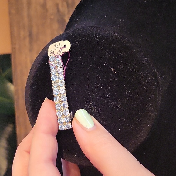Source Unknown Other - Vintage Blue Barrette